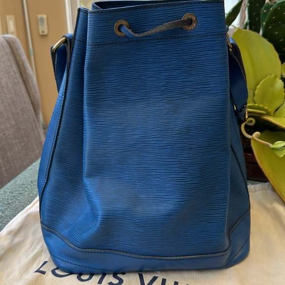 LOUIS VUITTON NOÊ BUCKET BAG IN TOLEO BLUE STRIATED EPI LEATHER W/ COA - Picture 12 of 13